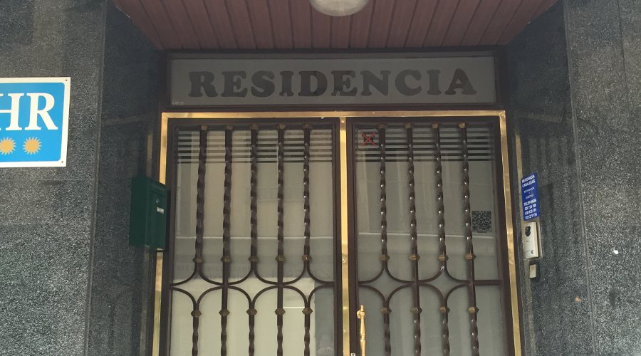 Entrada Residencia Calle Padilla